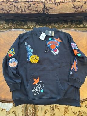 New York Knicks New Era Brand All Patched & Puff Print Black Hoodie Size Large